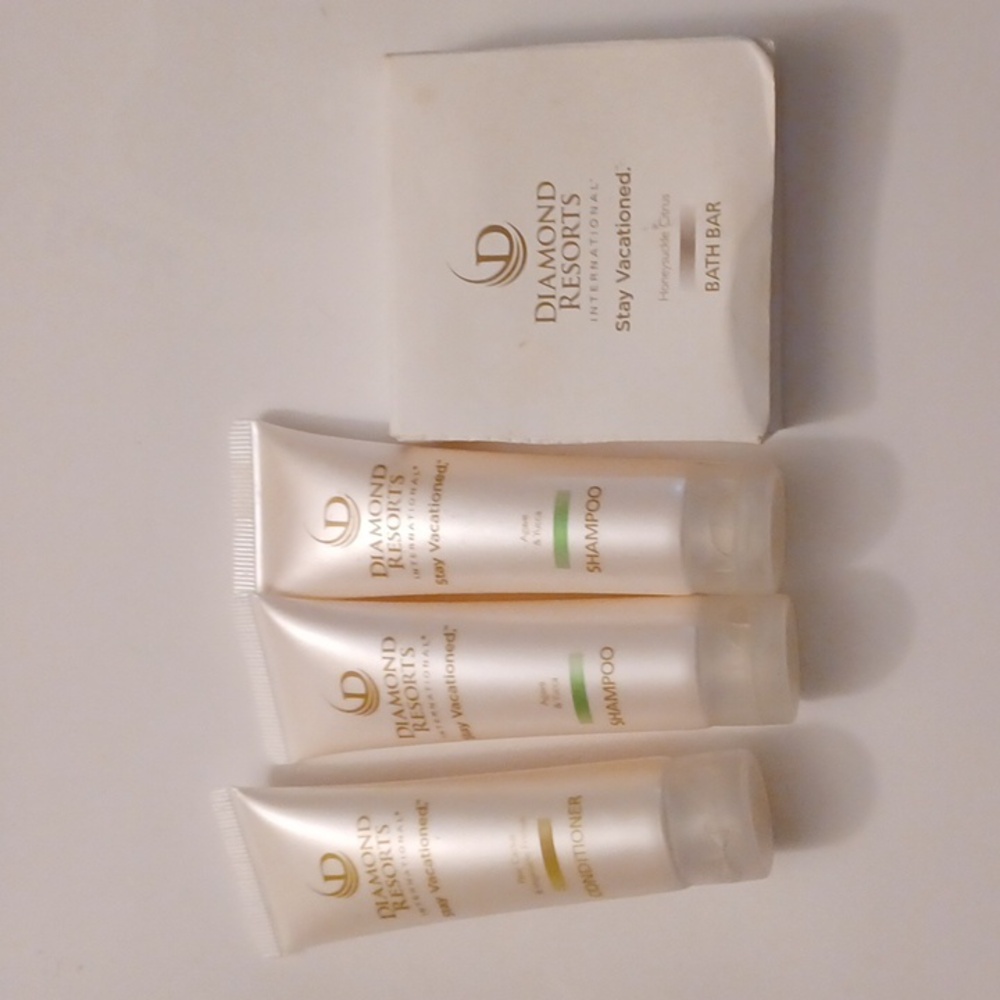 4/$30 New Diamond Resorts Travel Toiletries - Set Of 4 Items